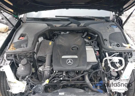 2018 Mercedes-Benz E 300 4Matic из США, поврежденный, VIN WDDZF4KB6JA443377